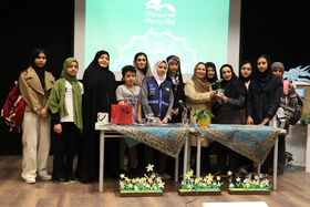 نشست ادبی «دو پنجره» با حضور طیبه شامانی در کانون استان اردبیل