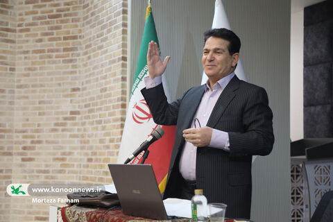 دوره آموزشی قصه‌گویی