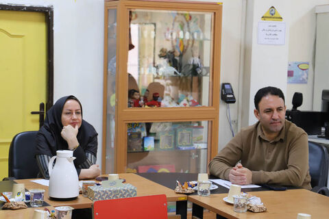نشست ادبی «بررسی ویژگی‌های شعر کودک» در کانون اردبیل
