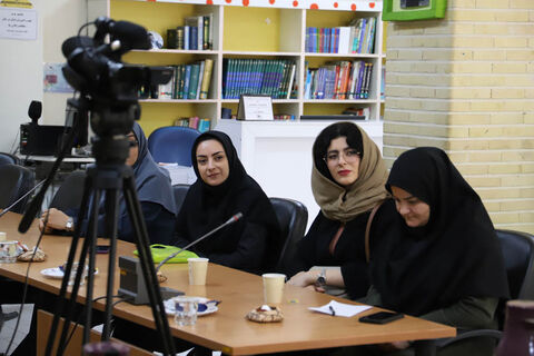 نشست ادبی «بررسی ویژگی‌های شعر کودک» در کانون اردبیل