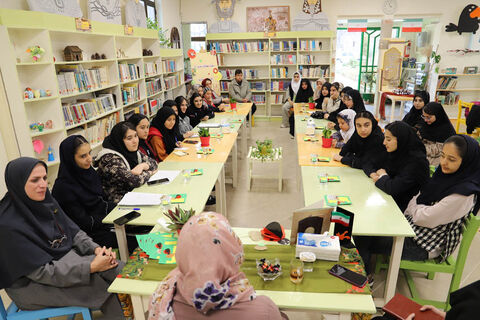 چهلمین نشست انجمن شاعران نوجوان کانون اردبیل