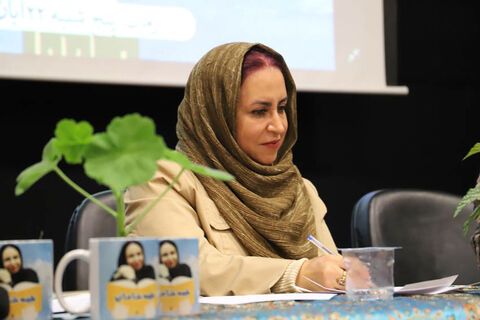 نشست ادبی «دو پنجره» با حضور طیبه شامانی در کانون استان اردبیل برگزار شد