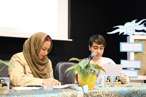 نشست ادبی «دو پنجره» با حضور طیبه شامانی در کانون استان اردبیل برگزار شد