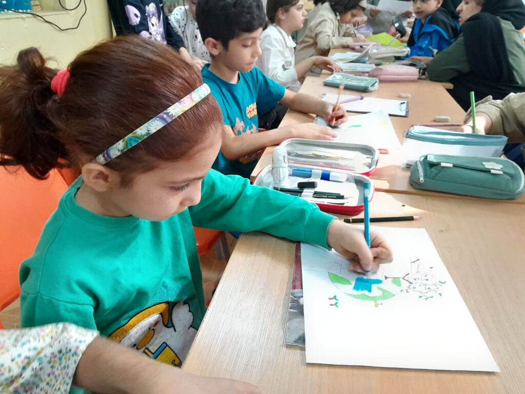 مسابقه نقاشی «خاک سالم برای شهرهای سالم» در کانون گتوند برگزار شد