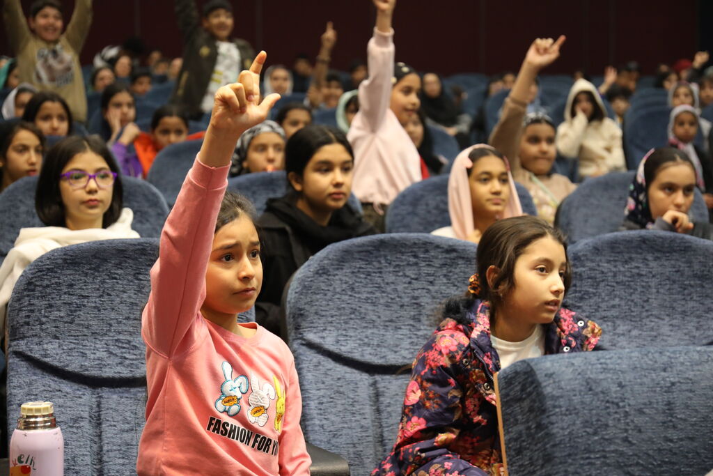 از نمایش «سیاه و سفید» تا قصه‌گویی