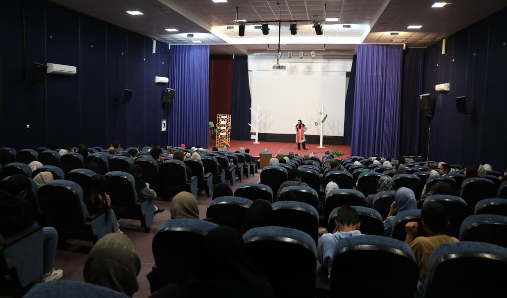 از نمایش «سیاه و سفید» تا قصهگویی