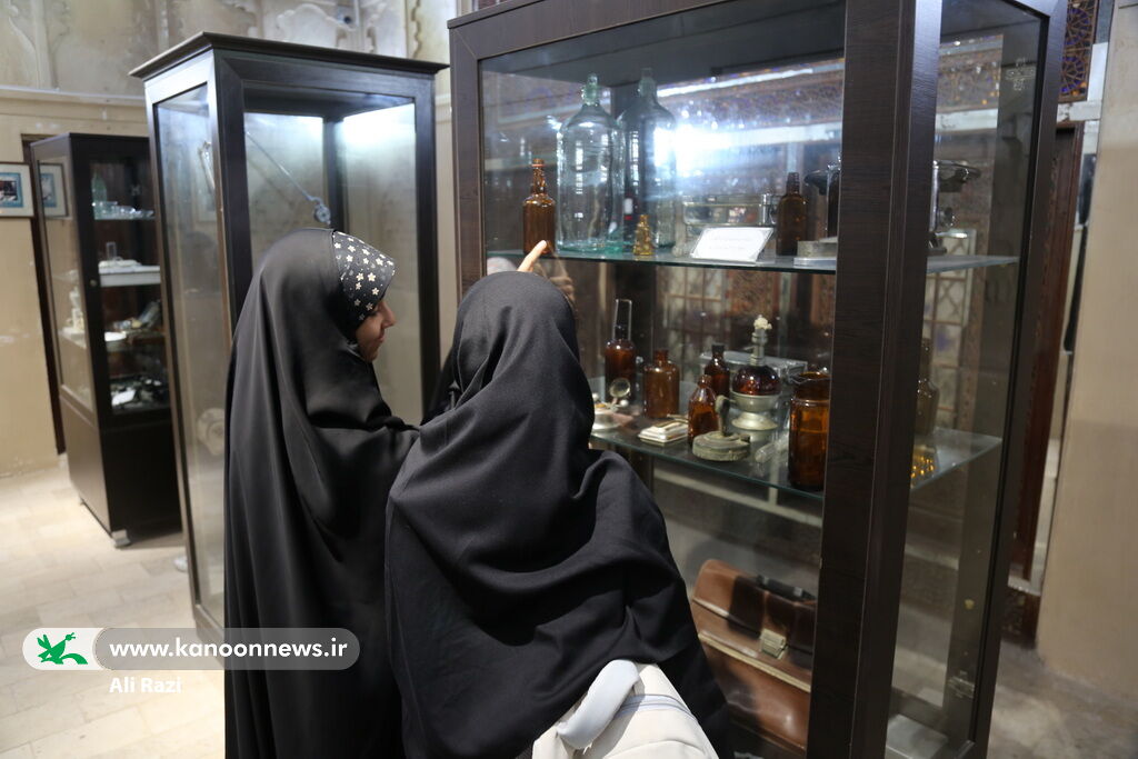 بازدید اعضا کانون استان بوشهر از موزه تاریخ پزشکی خلیج فارس