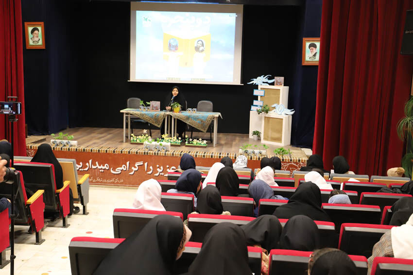 خلق اثر ادبی، جلوهای از کار خدایی است