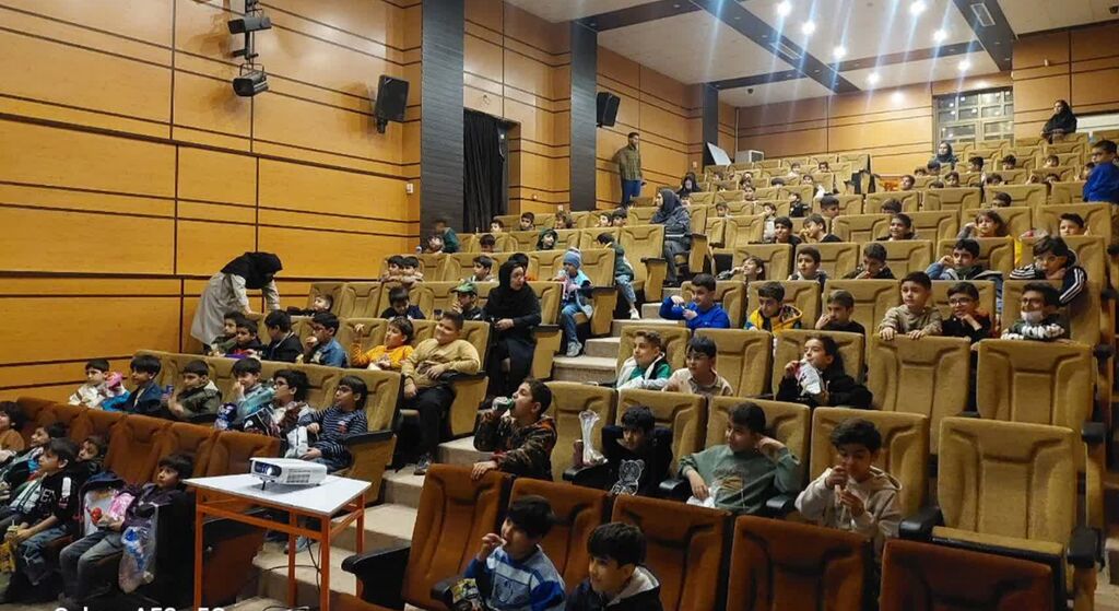 اکران انیمیشن سینمایی «یوز» در مرکز شماره ۴ کانون کرمانشاه