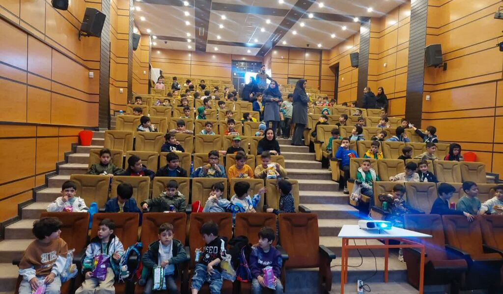 اکران انیمیشن سینمایی «یوز» در مرکز شماره ۴ کانون کرمانشاه