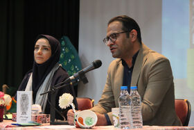 نشست ادبی دوپنجره با حضور اسماعیل اله دادی