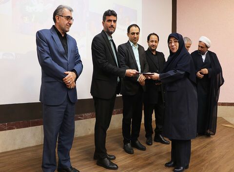 آیین‌رونمایی از شش عنوان کتاب دفاع مقدس در کانون رشت