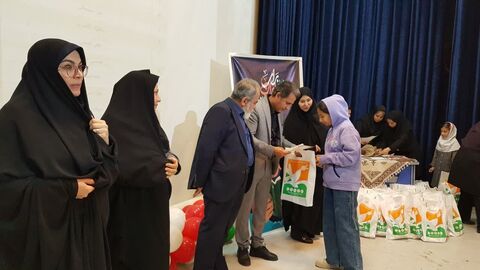 کرمانشاه.  اعضای کتابخوان