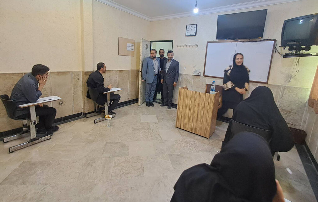 آزمون جذب مدرس کانون زبان در مازندران برگزار شد