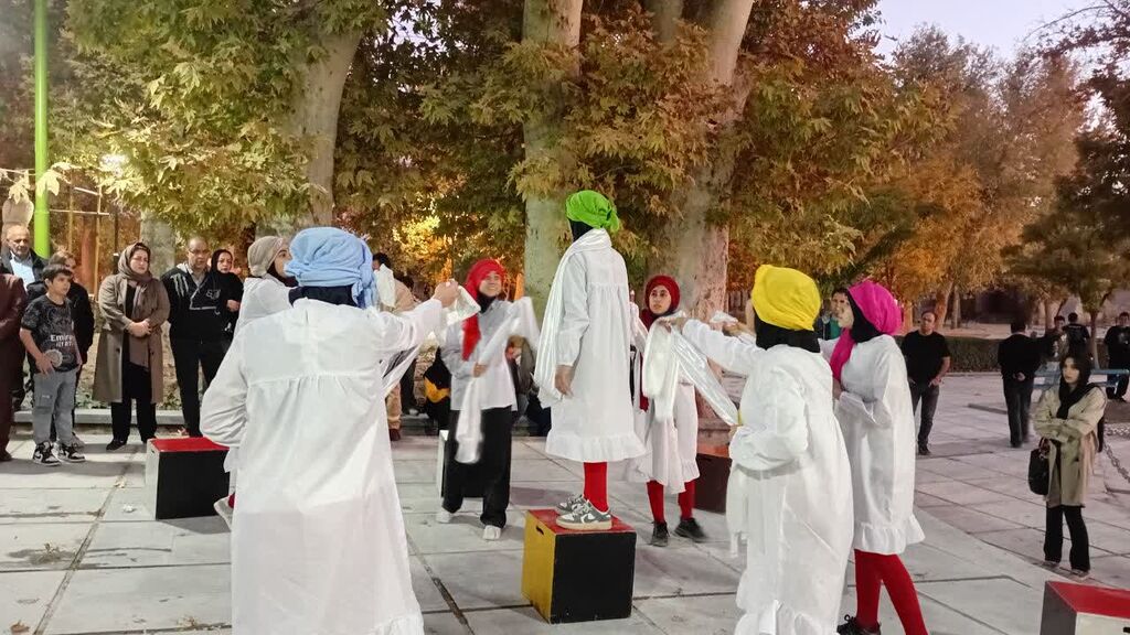 درخشش هنرمندان کانون همدان در جشنواره تئاتر بسیج «سوادیِ عشق»،