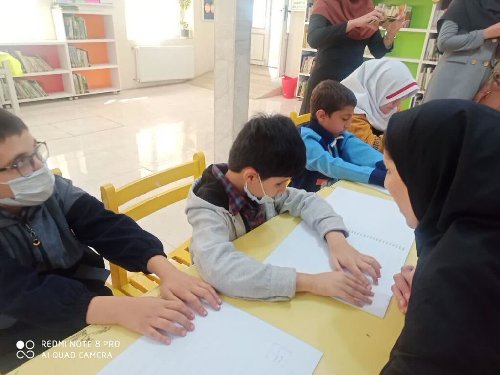 باشگاه کتابخوانی فراگیر کانون همدان مسیری برای شکوفایی کودکان با نیازهای ویژه