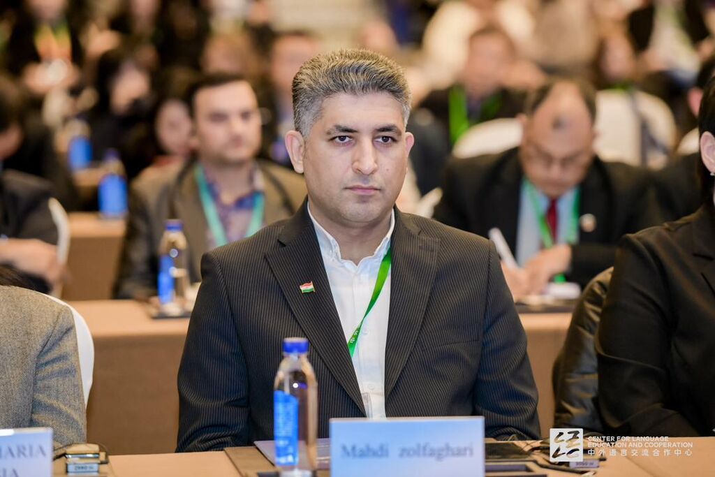 حضور رییس کانون زبان ایران در کنفرانس جهانی زبان چینی ۲۰۲۵