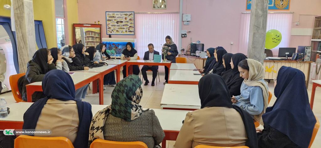 از روایت تا هویت؛ مرور ادبیات بومی در نشست تخصصی انجمن ادبی «رازاوه»