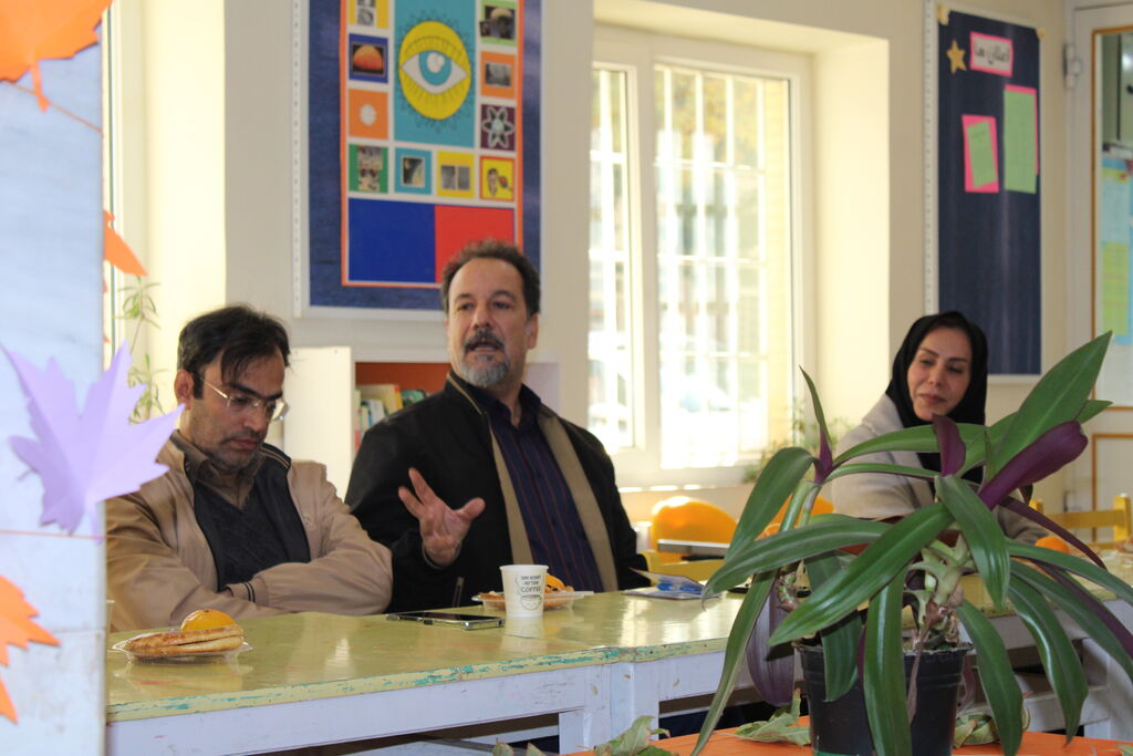 نشست مدیرکل کانون پرورش فکری همدان با مربیان حوزه 2 در مرکز شماره 2 ملایر