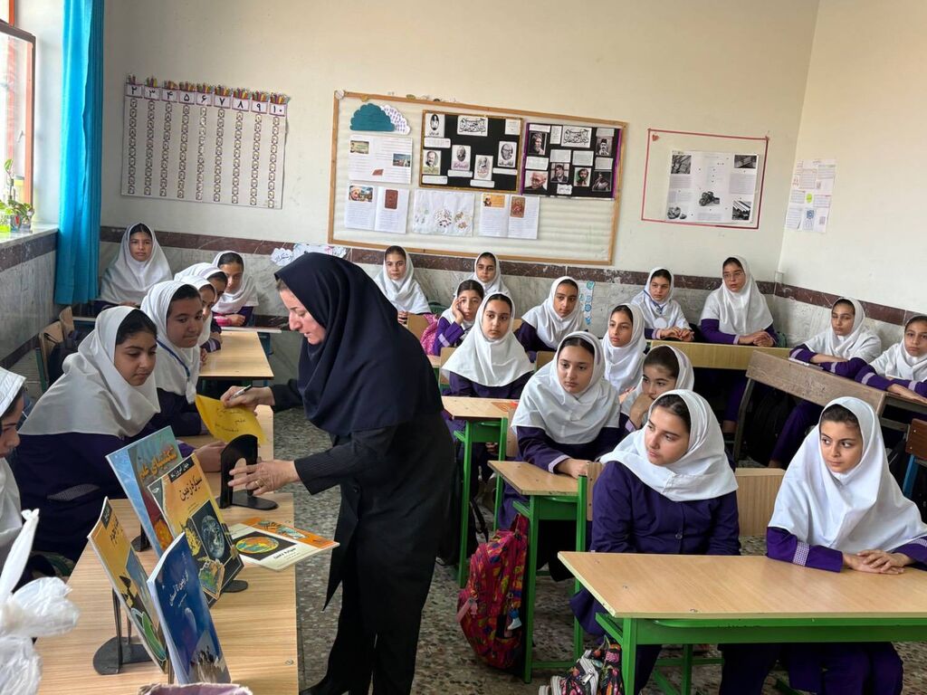 هفته‌ای که کتاب‌ها جان گرفتند؛از جشن کتاب تا برنامه‌ ویژه روز کتاب و کتاب‌خوانی در کانون مازندران