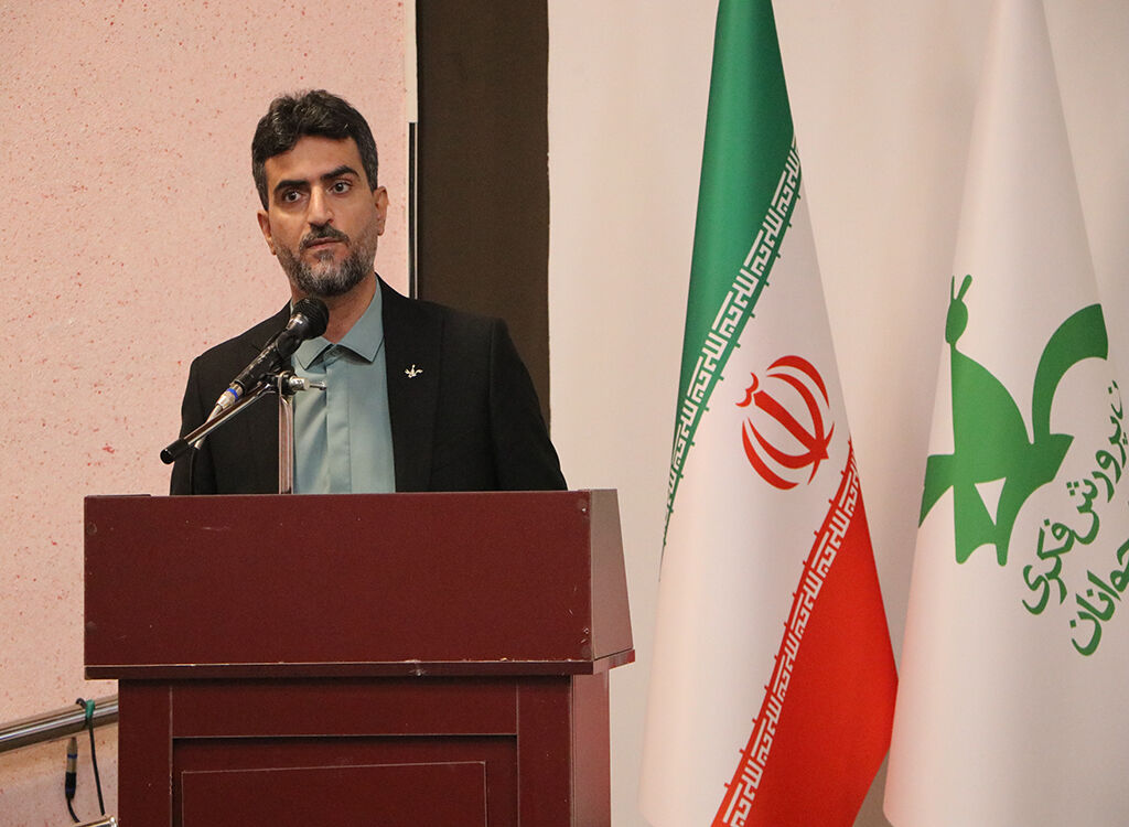 آیینرونمایی از ۶ عنوان کتاب دفاع مقدس در رشت برگزارشد