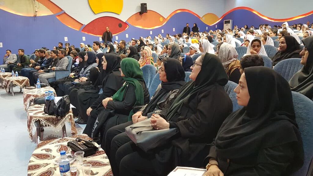 آیین تجلیل از اعضای کتابخوان کانون کرمانشاه برگزار شد