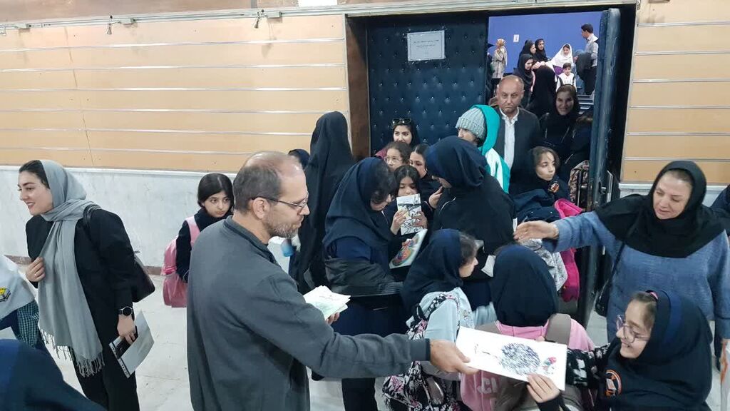 آیین تجلیل از اعضای کتابخوان کانون کرمانشاه برگزار شد