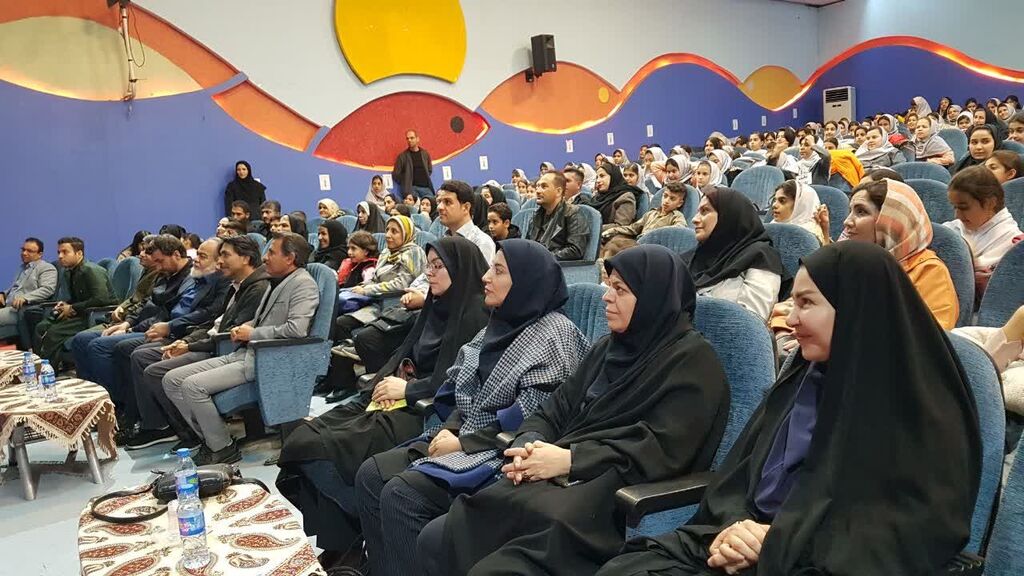 آیین تجلیل از اعضای کتابخوان کانون کرمانشاه برگزار شد