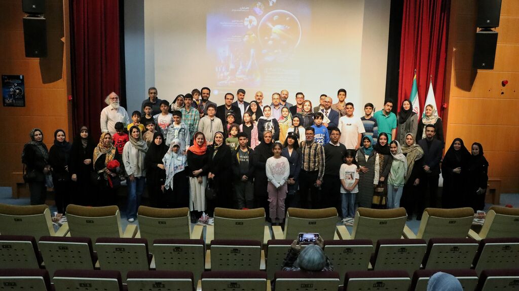 شب علم «شب علم»؛ آغاز برنامهای ماهانه برای آشنایی نوجوانان با دنیای دانش