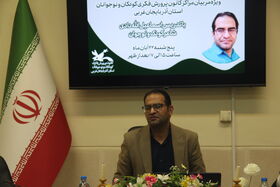 اسماعیل اله دادی/ مربیان به عنوان سفیران ادبیات فارسی، مسئول آشتی دادن نسل جدید با گنجینه‌های ادبی کشور هستند