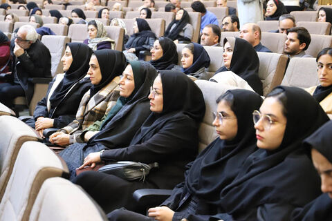 تقدیر از برندگان مسابقه نقاشی «مدرسه‌ای به وسعت ایران» با حضور علی ربیعی دستیار اجتماعی رئیس‌جمهور در اردبیل