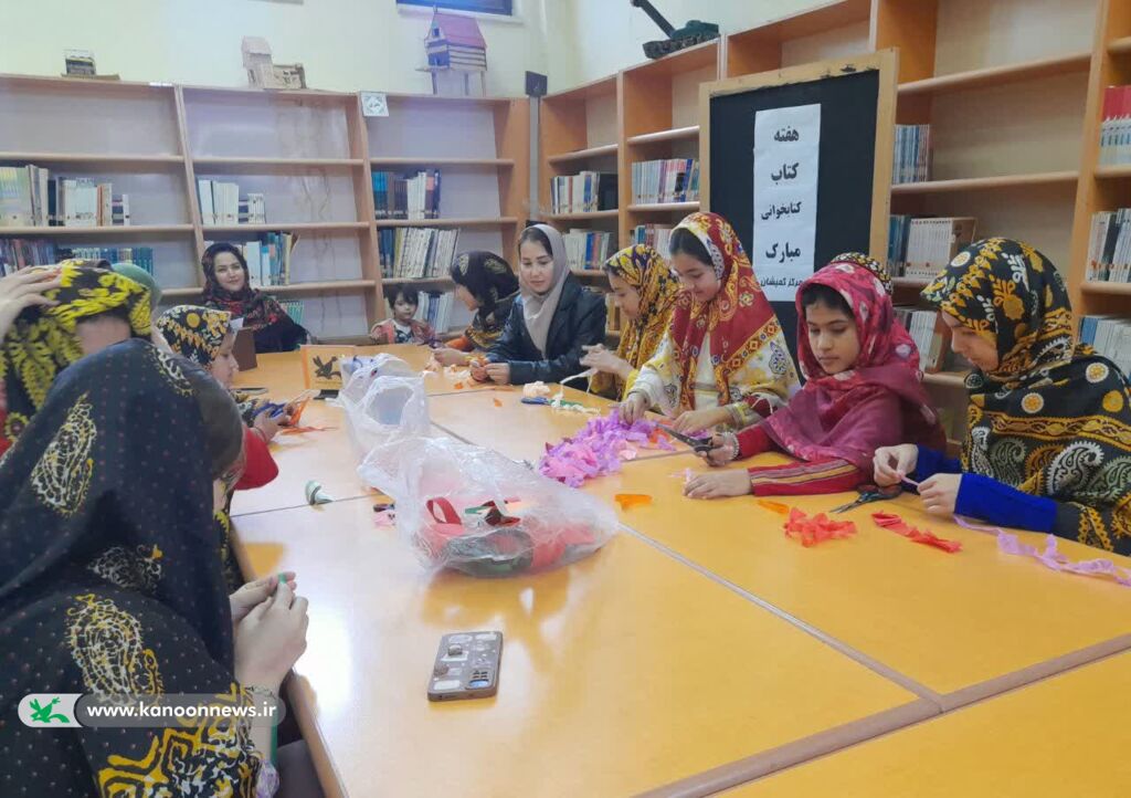 هفته کتاب در گمیشان با ساخت «نشانگر» آغاز شد