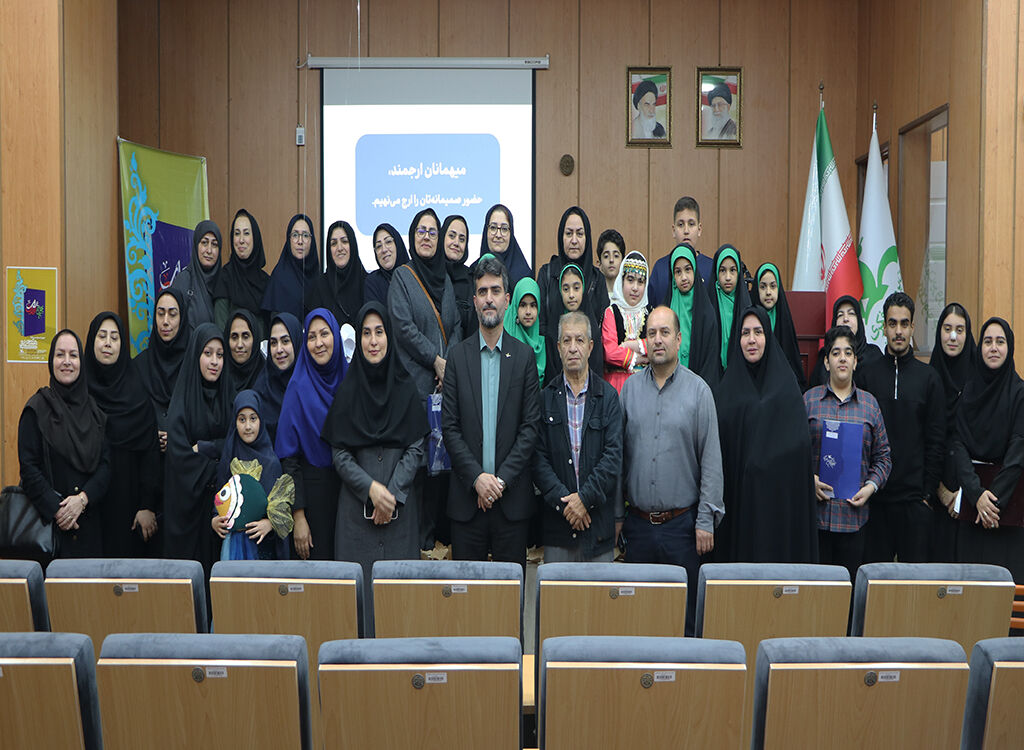 مهرواره «دنیای رنگی کتاب‌ها» در خمام؛ جشن دانایی و خلاقیت کودکان