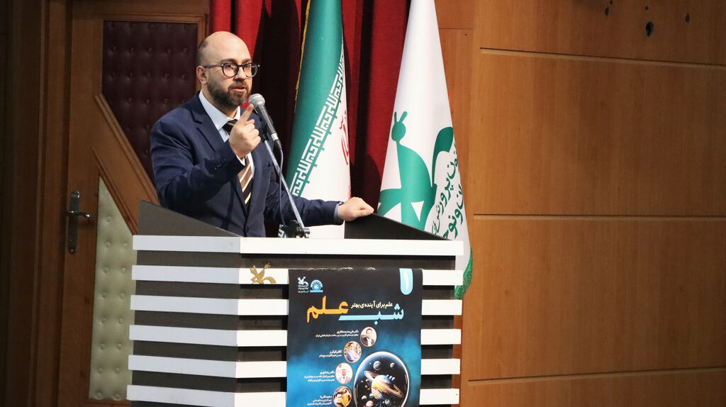 «شب علم» در کانون تهران؛ آغاز نشستهای علمی برای پیوند نوجوانان با دنیای دانش