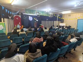 کانون مرکز آباده میزبان دانش‌آموز هنرستان هاجر در ویژه‌برنامه هفته کتاب و کتاب‌خوانی شد