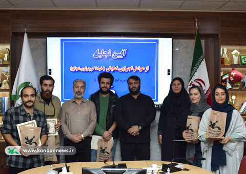 تجلیل مدیرکل کانون لرستان از عوامل نمایش خیاط کوچولو