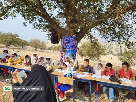«بخوانیم برای ایران» در آبید بویر؛ اجرای برنامه‌های کتاب‌محور برای دانش‌آموزان عشایری