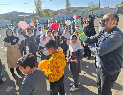 برنامه‌های هفته کتاب با کاروان «پیک امید» در مرادلوی ارشق