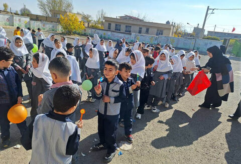 برنامه‌های هفته کتاب با کاروان «پیک امید» در مرادلوی ارشق