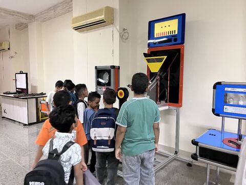 گزارش تصویری/ بازدید بیش از ۷۰۰ کودک از مرکز تخصصی علوم بندرعباس