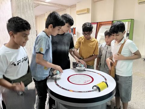 گزارش تصویری/ بازدید بیش از ۷۰۰ کودک از مرکز تخصصی علوم بندرعباس