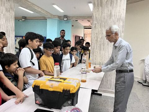 گزارش تصویری/ بازدید بیش از ۷۰۰ کودک از مرکز تخصصی علوم بندرعباس