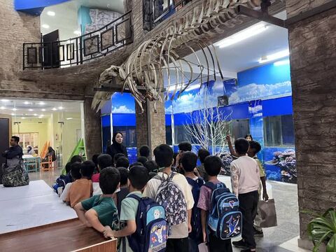 گزارش تصویری/ بازدید بیش از ۷۰۰ کودک از مرکز تخصصی علوم بندرعباس