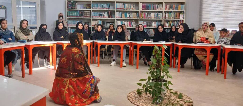 کارگاه تخصصی «پرداخت متن در قصهگویی و کارگردانی قصه» در مرکز جاسک برگزار شد