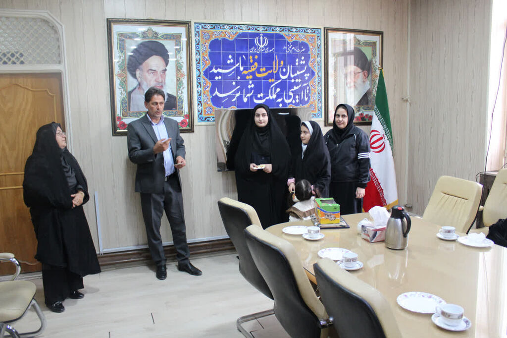 دیدار اعضای کانون با شهردار قرهضیاالدین