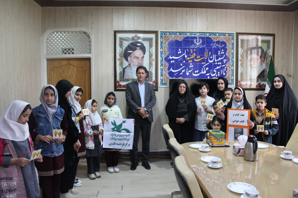 دیدار اعضای کانون با شهردار قرهضیاالدین