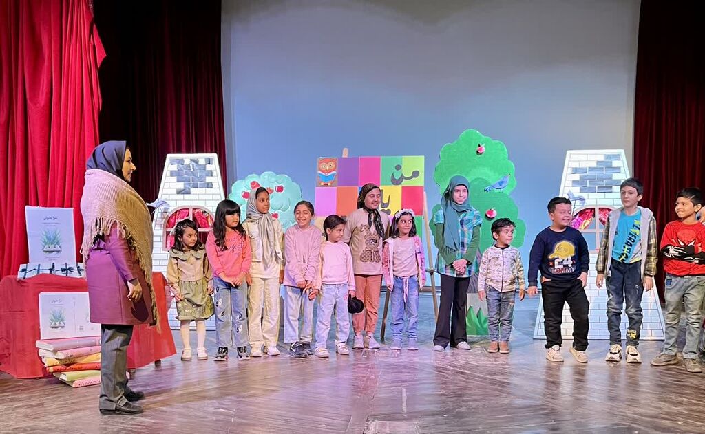 ویژهبرنامه گرامیداشت هفته کتاب در مرکز شماره ۷ مشهد