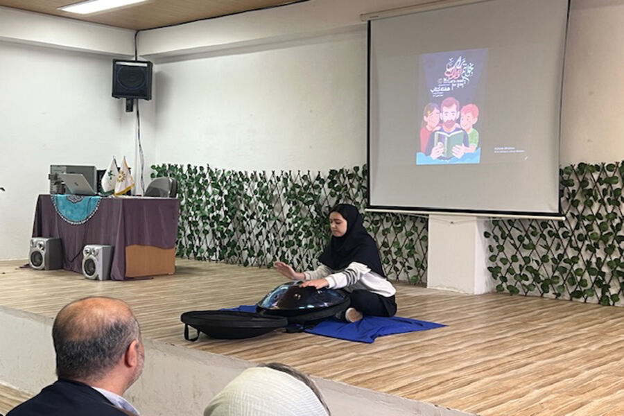 آغاز فصل روشنایی در هفته کتاب و کتاب‌خوانی / دنیای یار مهربان میزبان نوجوانان انزلی شد