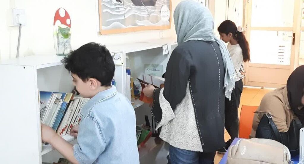 کارگاه «والد و کودک» کانون مسجدسلیمان به مناسبت هفته کتاب برگزار شد