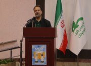 مربی‌ام و برای شکفتن غنچه‌ها می‌کوشم